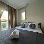 Odyssey Mare Steps From The Sea Appartement
