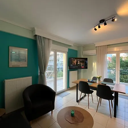 Odyssey Mare Steps From The Sea Apartament