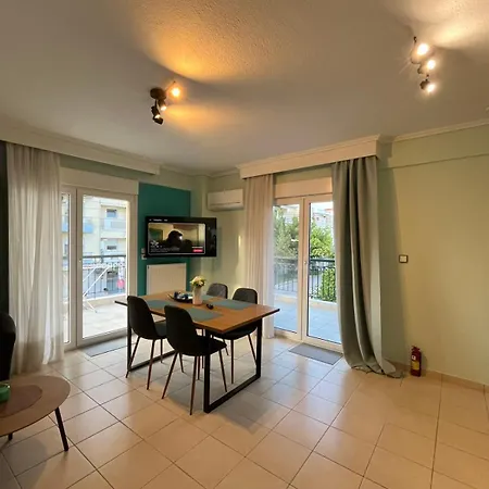 Odyssey Mare Steps From The Sea * Peraía